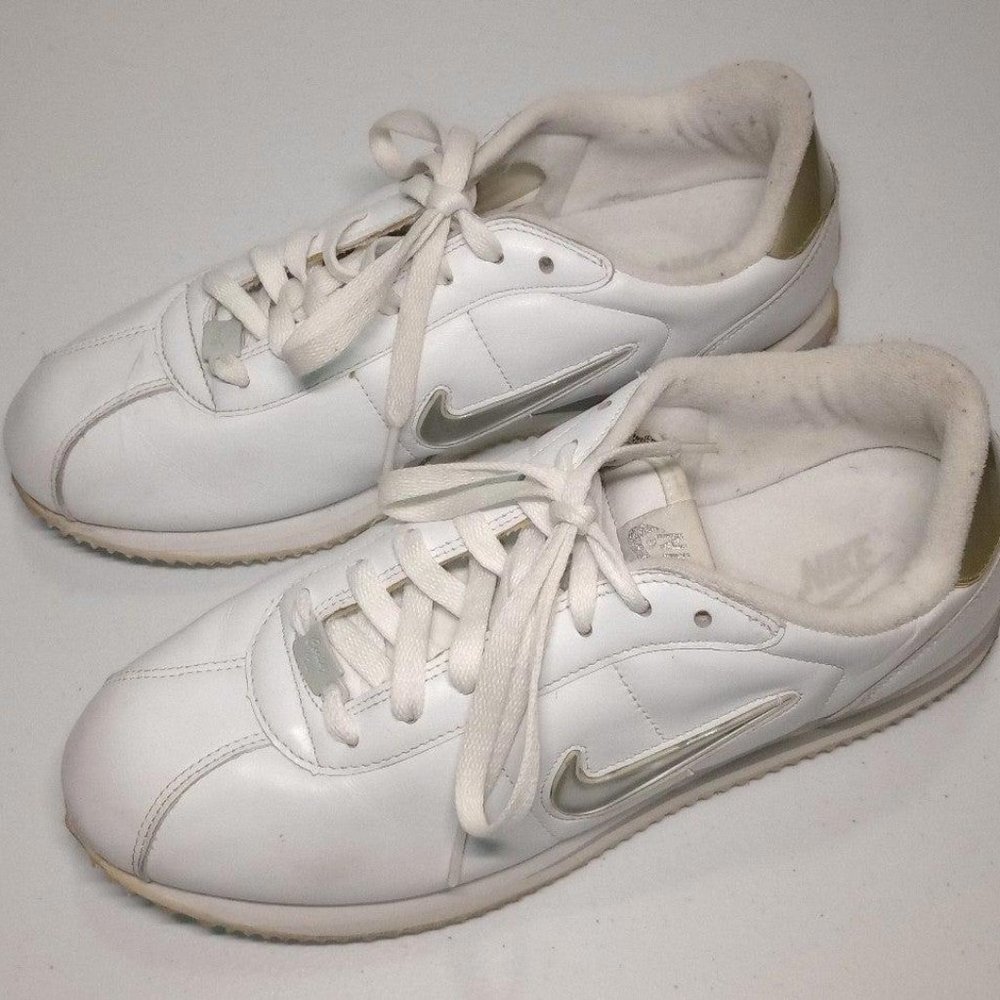 2005 Nike Cortez 050305-PA4 Leather Shoes White Silver Swoosh Logo Womens 9.5